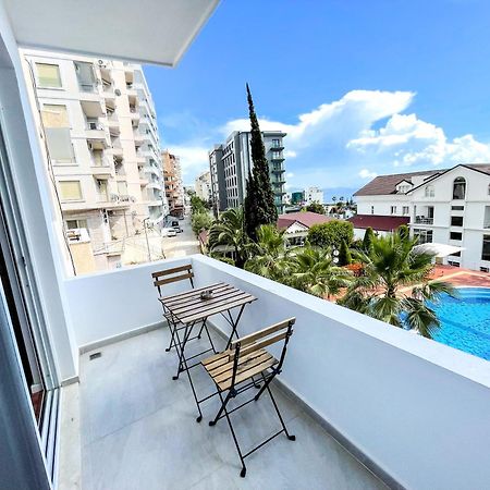 Hotel Andrea Sarandë エクステリア 写真