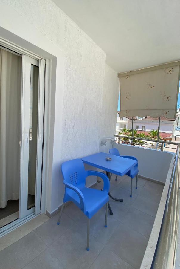 Hotel Andrea Sarandë エクステリア 写真