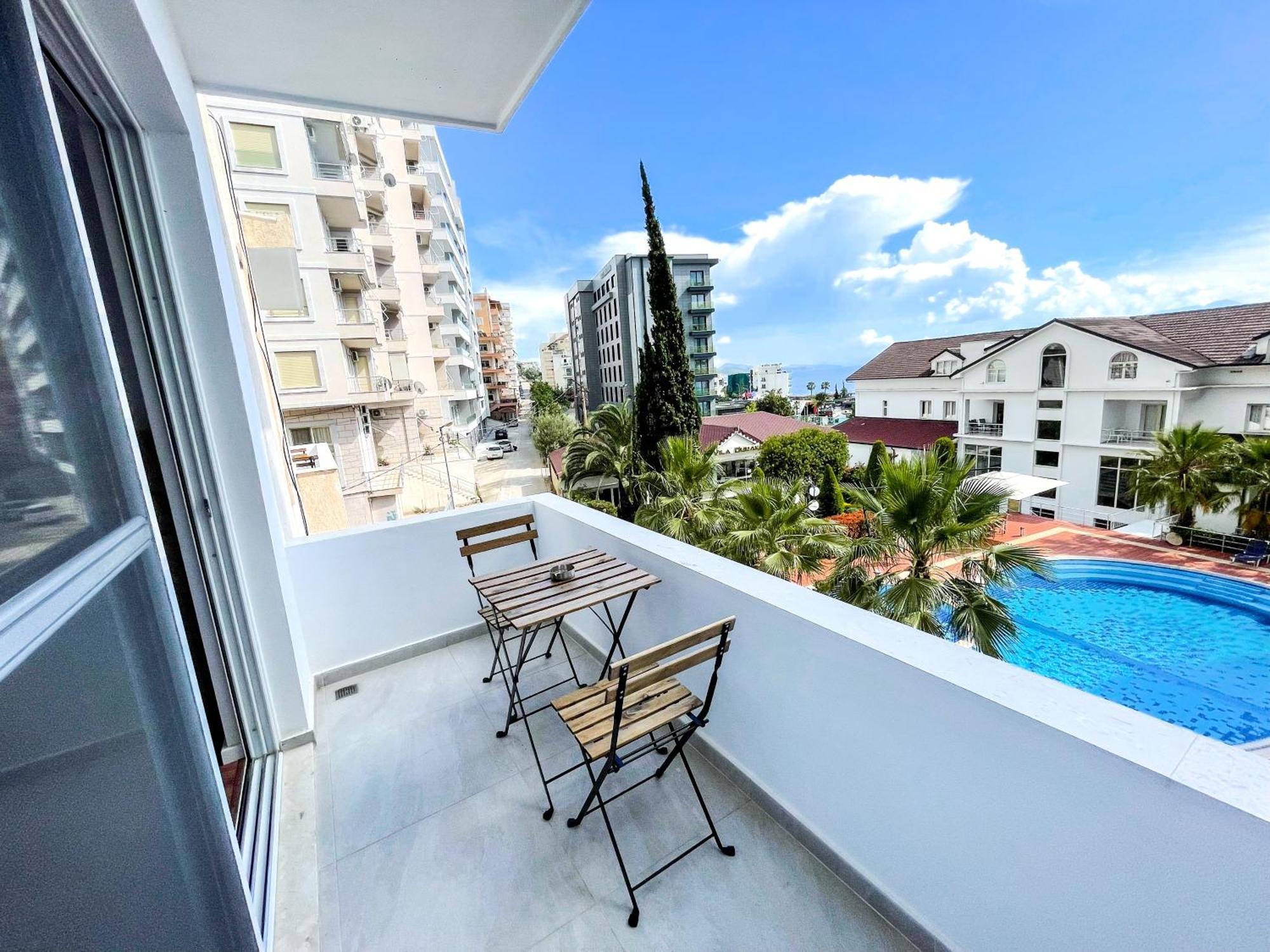 Hotel Andrea Sarandë エクステリア 写真